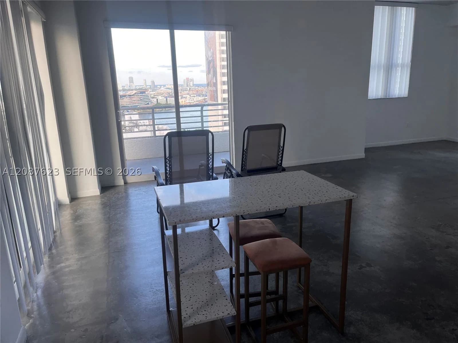 THE LOFT DOWNTOWN II COND — ilan fotoğrafı