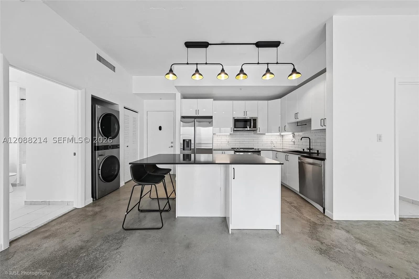 2-bedroom Condo — 133 2nd Ave #1606, Miami, FL 33132