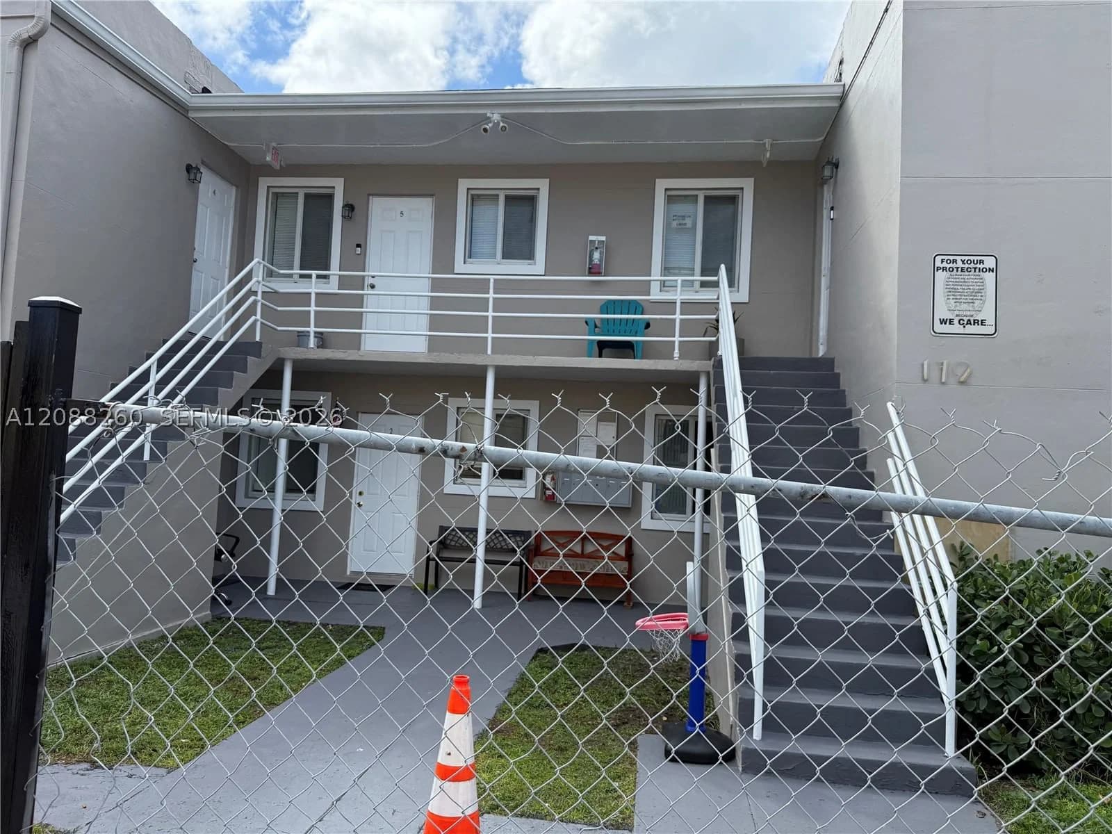 1-bedroom Property — 172 12th St #1, Miami, FL 33136