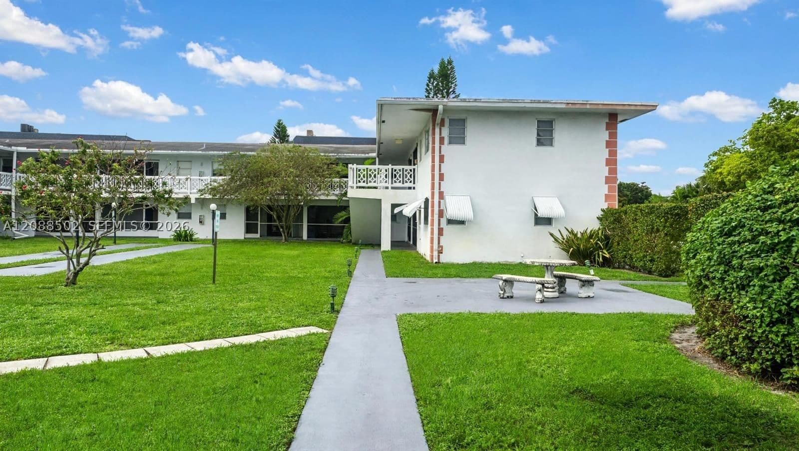 1-bedroom Condo — 1701 46th Ave #105, Lauderhill, FL 33313