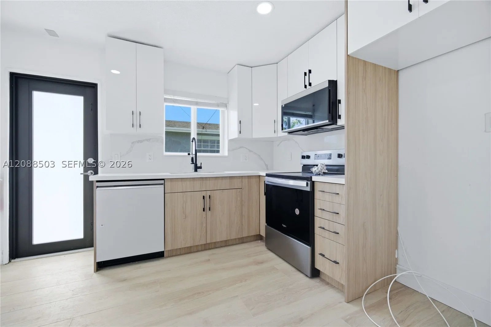 2-bedroom Property — 2209 61st Ave #1-2, Miramar, FL 33023