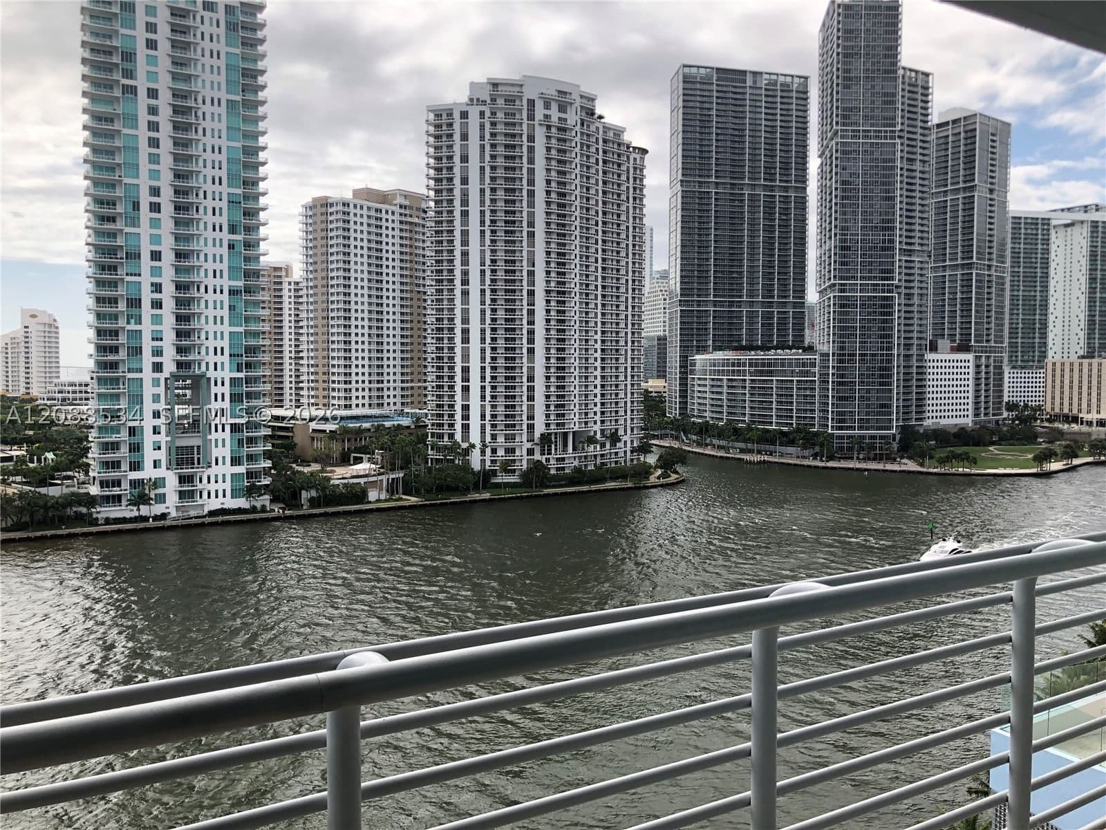 2+1 Condo — 335 Biscayne Blvd #1405, Miami, FL 33131