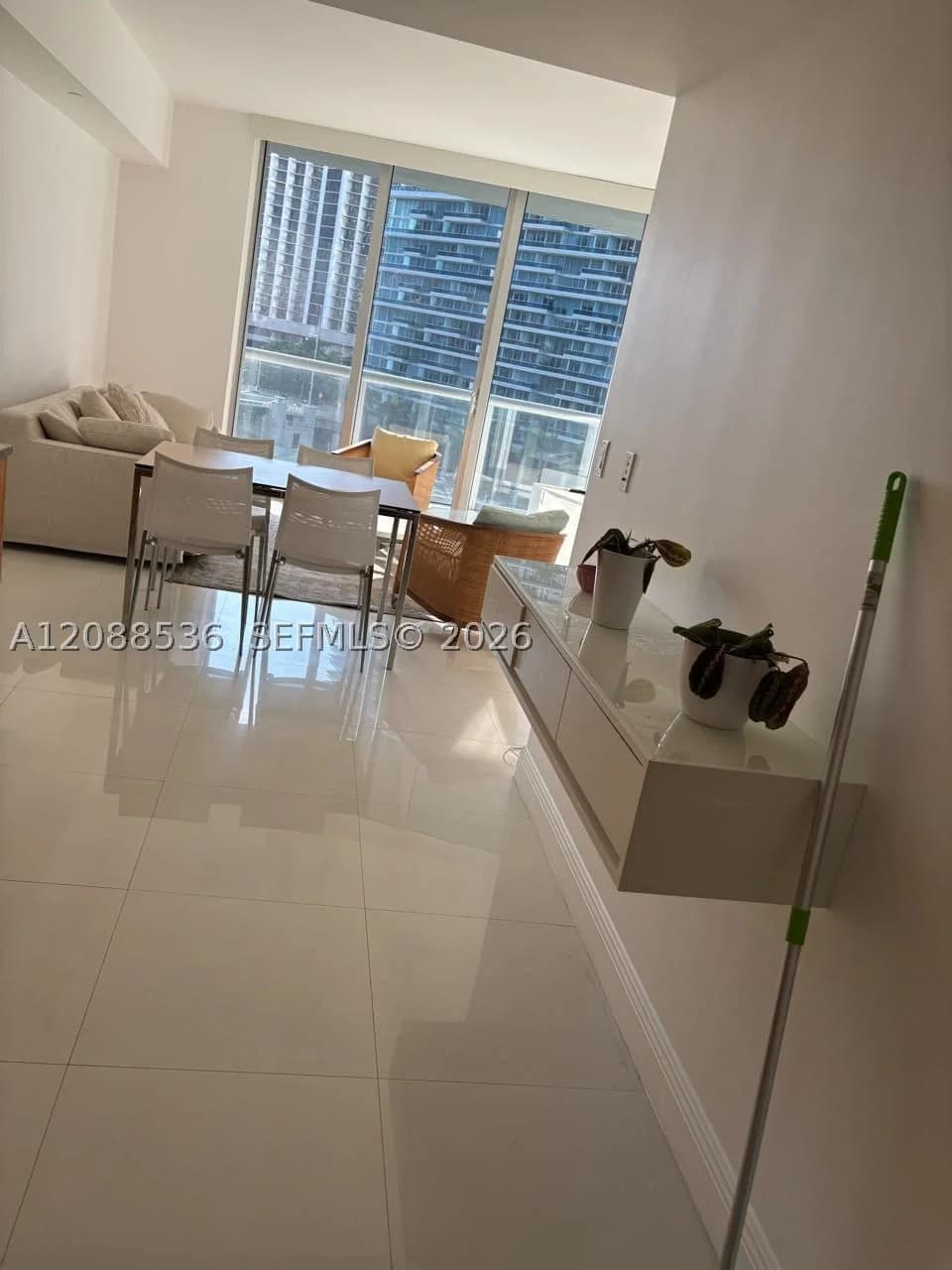 1+1 Condo — 465 Brickell Ave #804, Miami, FL 33131