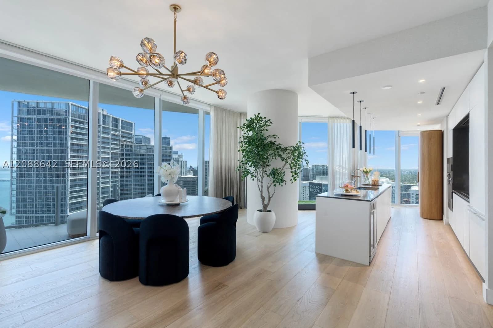 3+1 Condo — 300 Biscayne Boulevard Way #4707W, Miami, FL 33131