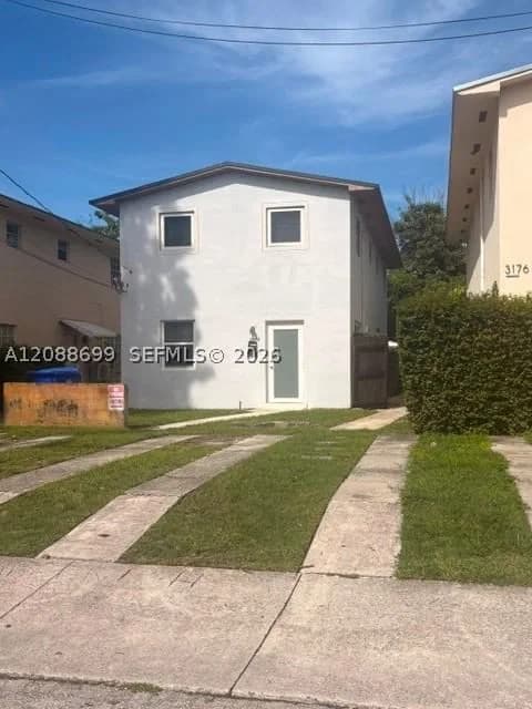 2-bedroom Townhouse — Miami, FL 33133
