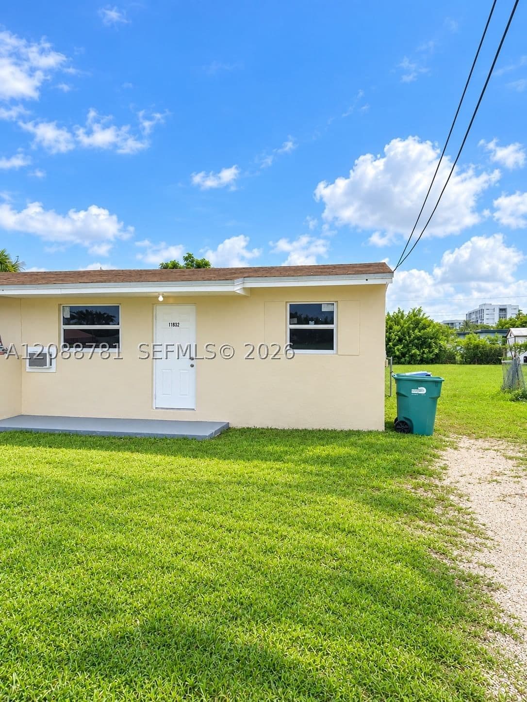 2-bedroom Property — 11832 212th St #11832, Miami, FL 33177