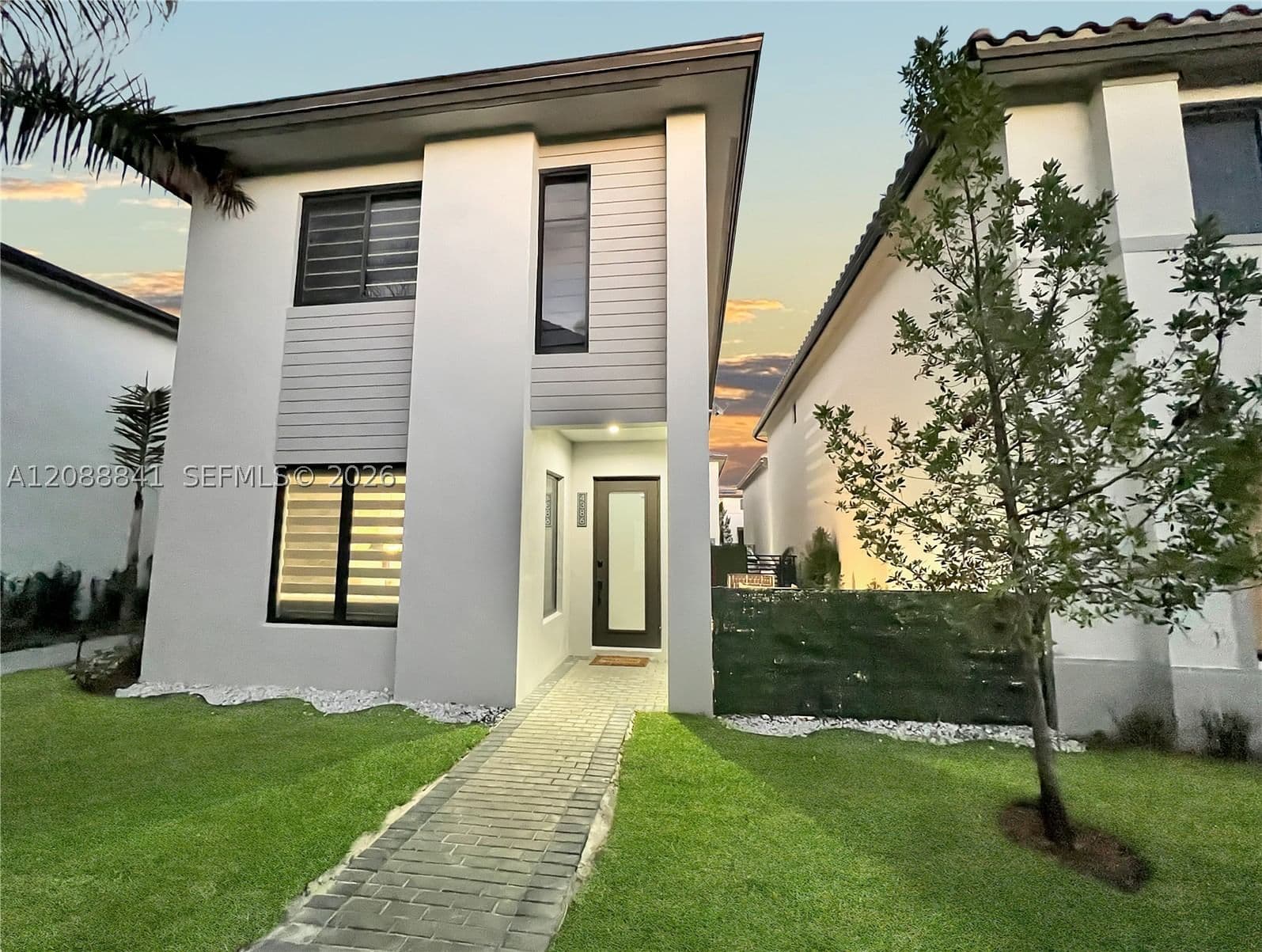 4-bedroom Single-Family Home — 4386 NW 80th Ct #., Doral, FL 33166