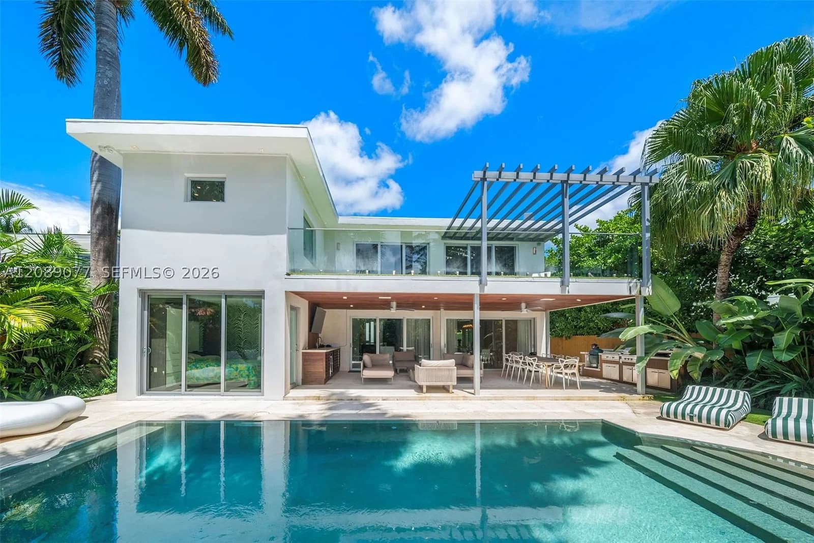 5-bedroom Single-Family Home — 110 Venetian Way, Miami Beach, FL 33139