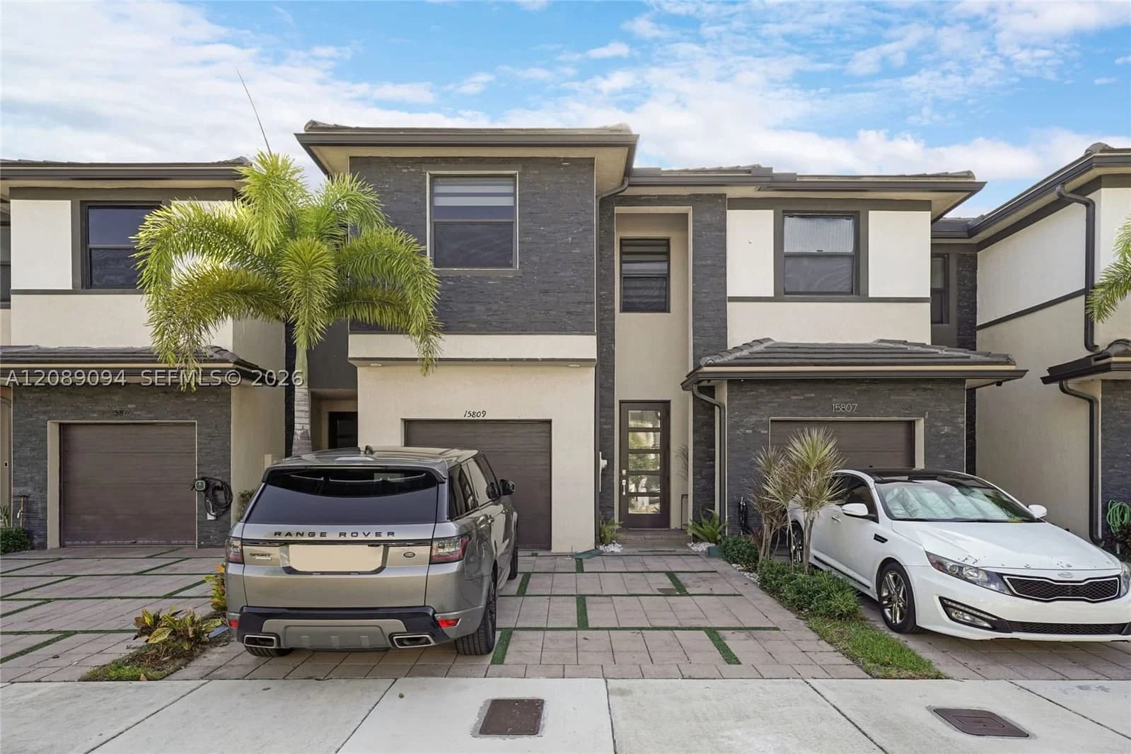 3+1 Townhouse — 15809 91st Ct, Miami Lakes, FL 33018