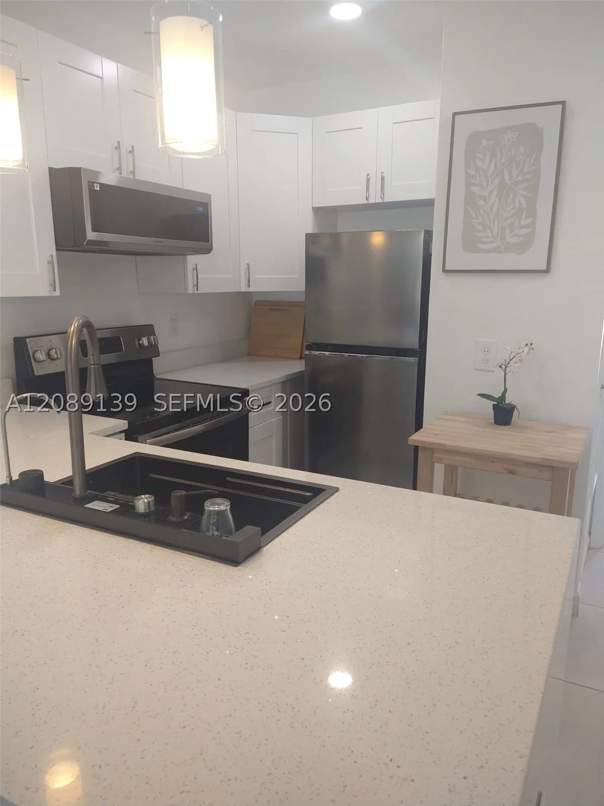 1+1 Kooperatif — 600 Layne Blvd #122, Hallandale Beach, FL 33009