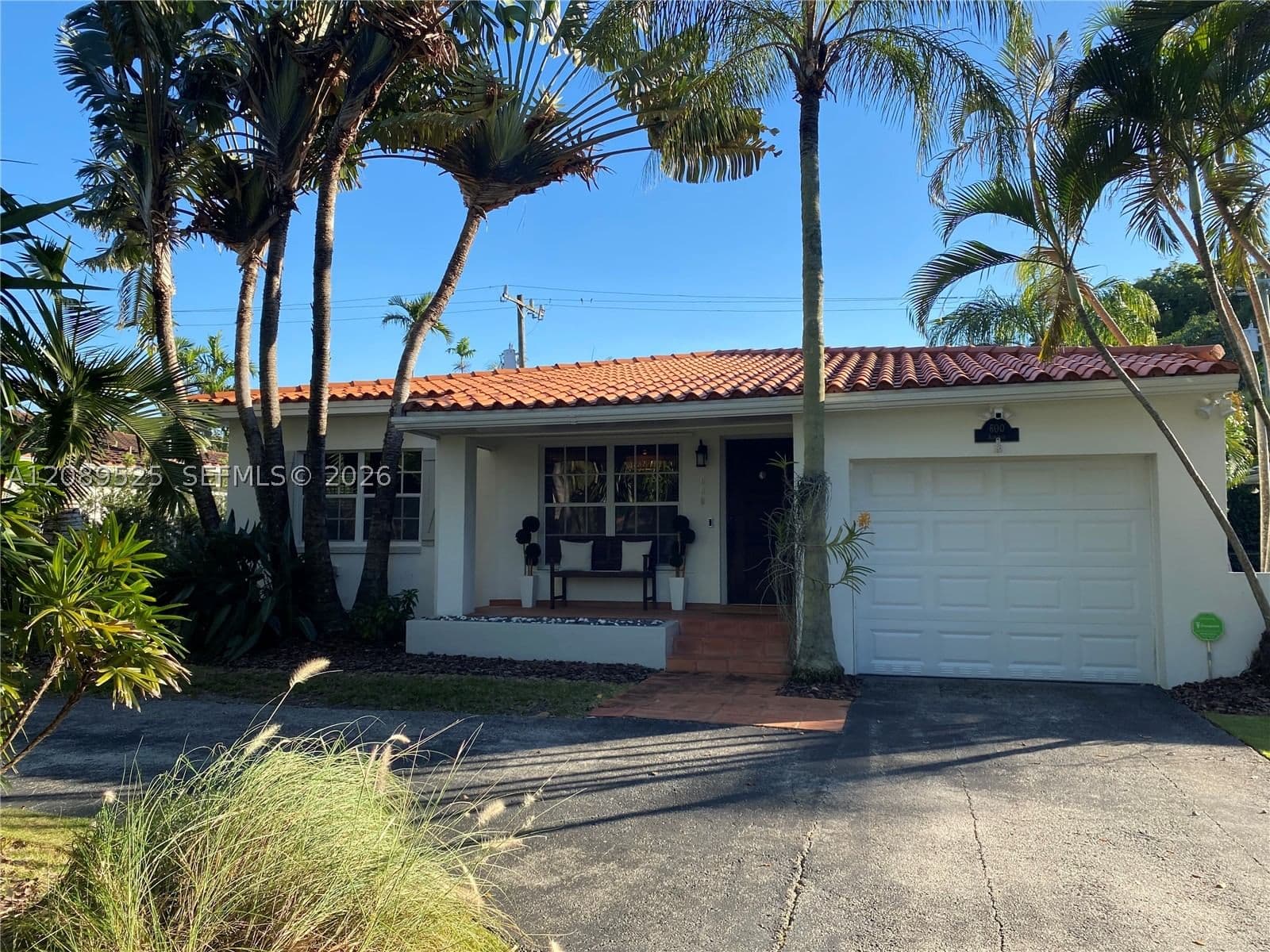 2+1 Müstakil ev — 600 Alminar Ave #-, Coral Gables, FL 33146