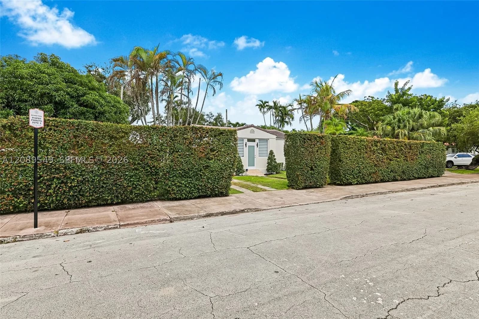 3+1 Müstakil ev — 47 Fonseca Ave, Coral Gables, FL 33134
