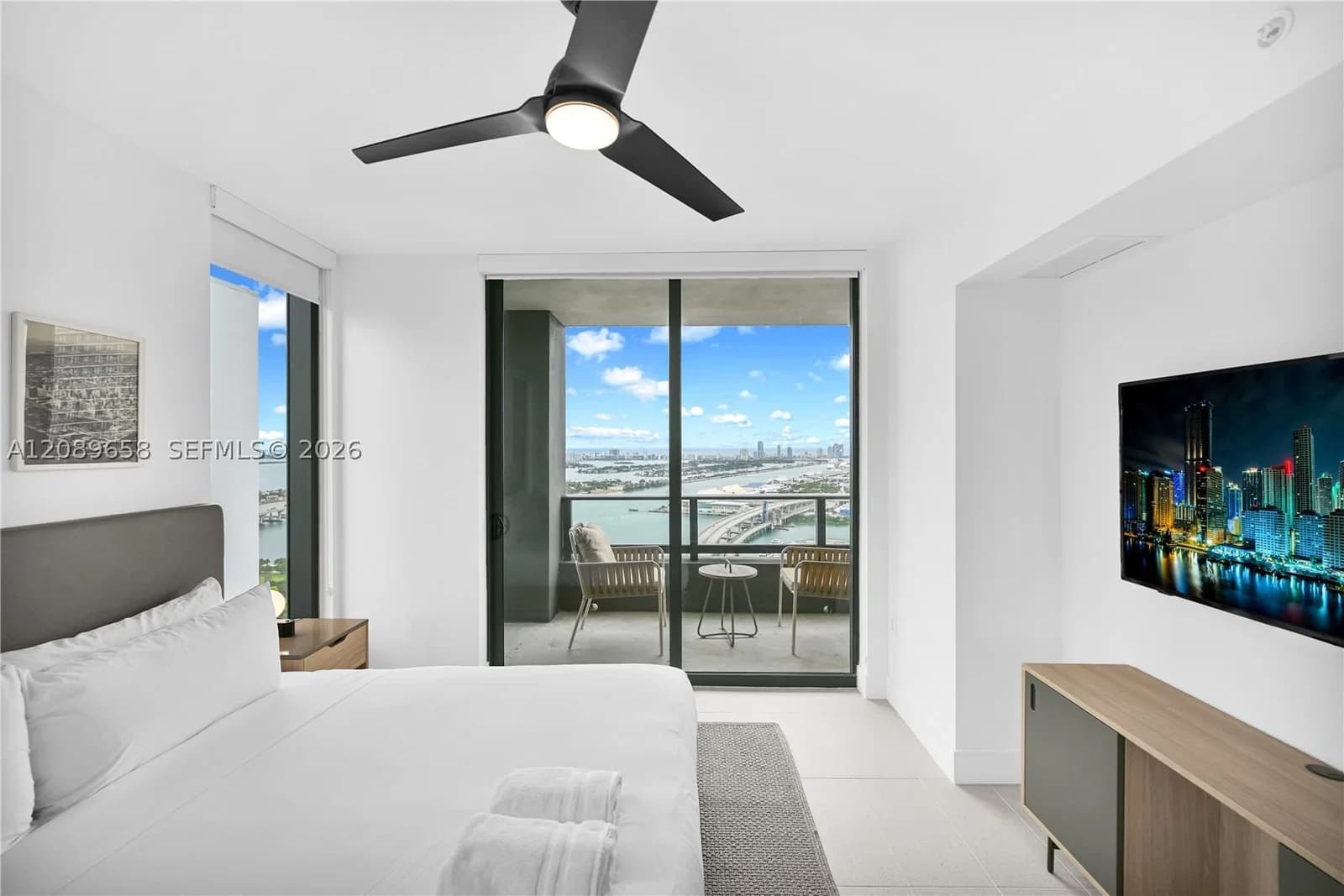 3-bedroom Condo — 159 6th St #4015, Miami, FL 33132