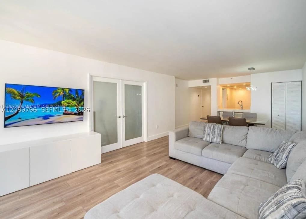 VENETIA CONDO — ilan fotoğrafı