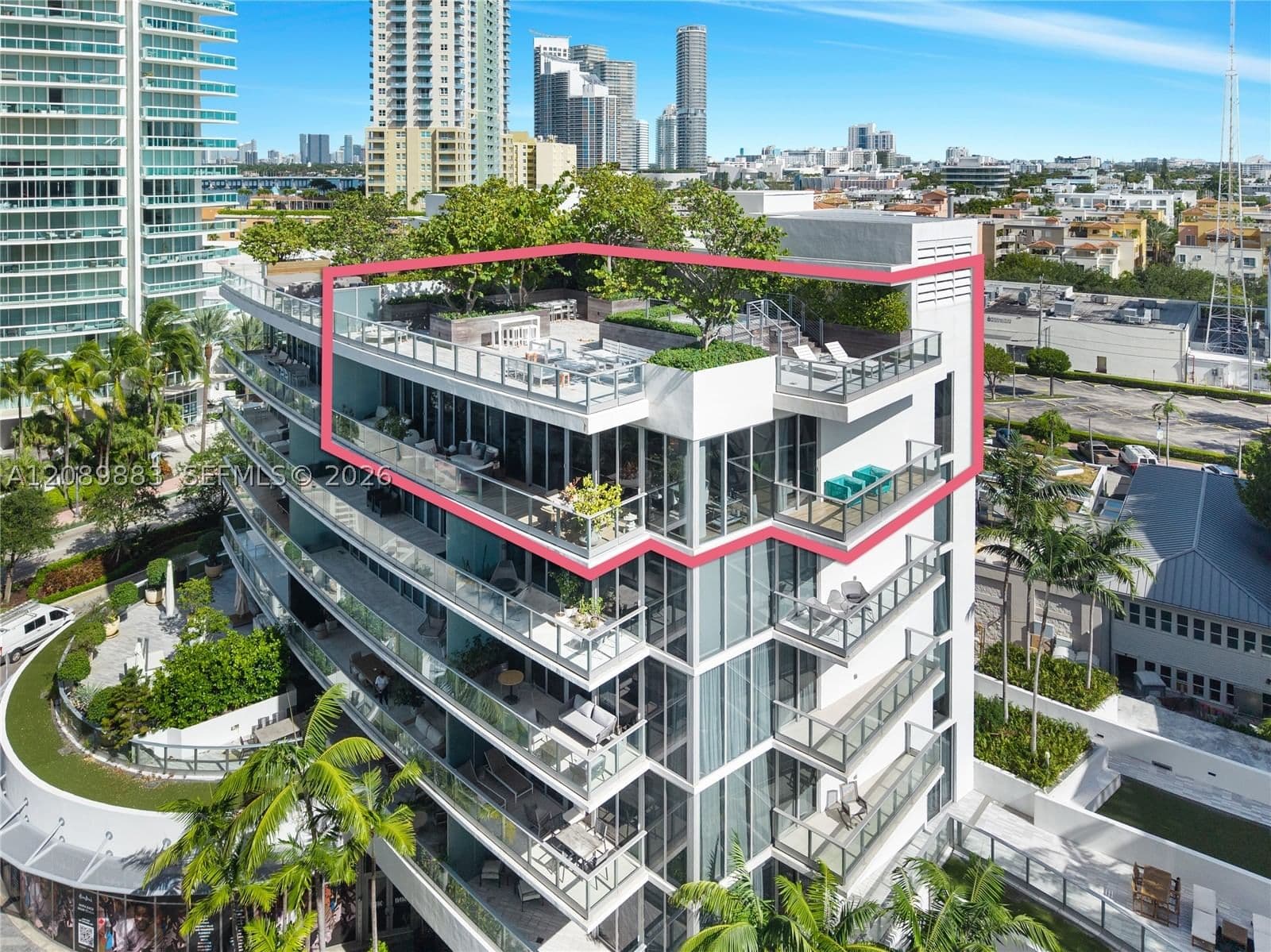 3-bedroom Condo — 801 Pointe Dr #PH 2, Miami Beach, FL 33139