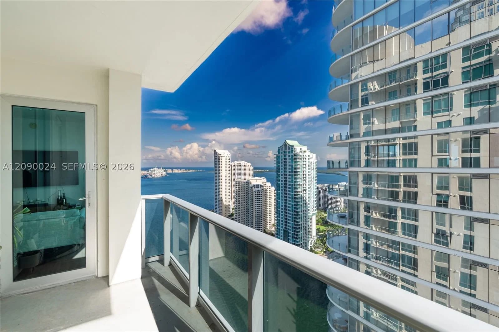 2-bedroom Condo — 300 Biscayne Blvd #T-3504, Miami, FL 33131