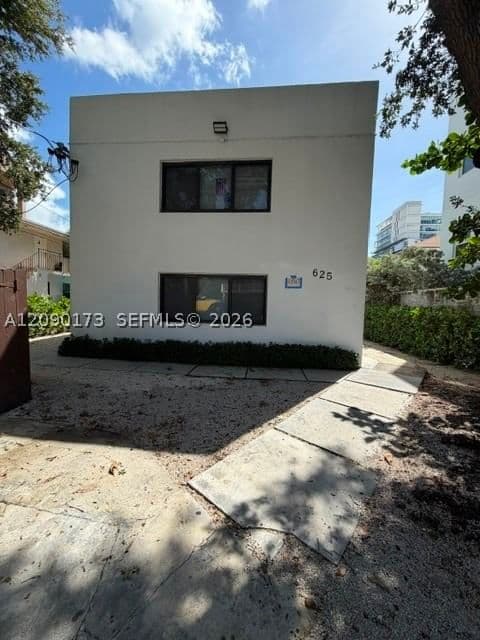 1+1 Daire — 625 5th Ave #8, Miami, FL 33130