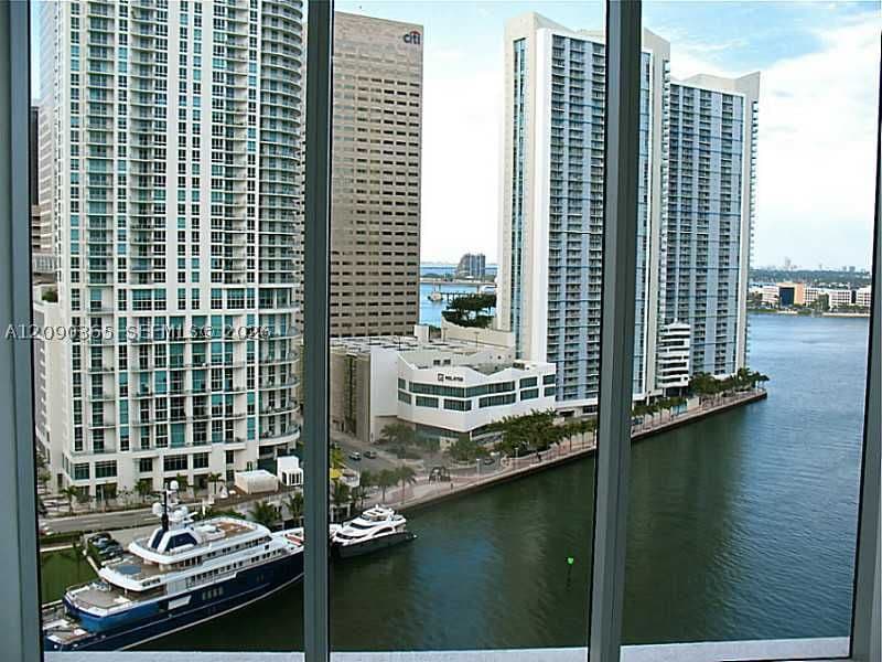 ICONBRICKELL CONDO NO 1 — ilan fotoğrafı