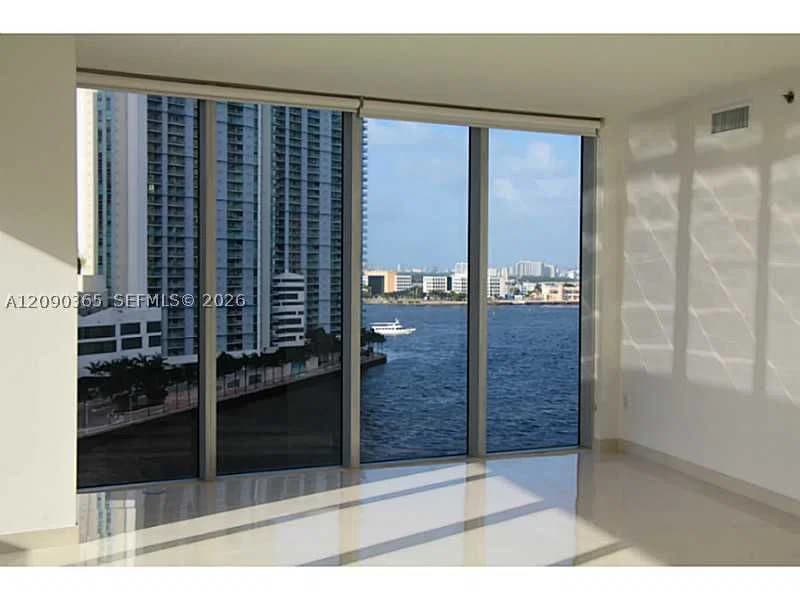 ICONBRICKELL CONDO NO 1 — ilan fotoğrafı