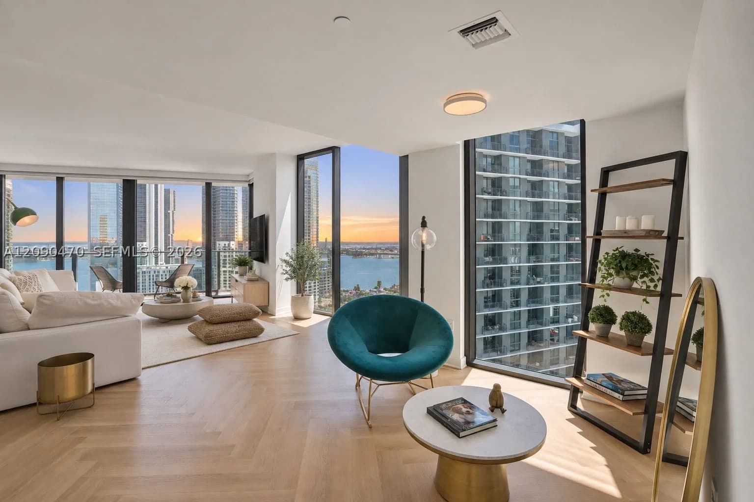 Paraiso Bayviews Condo, Edgewater