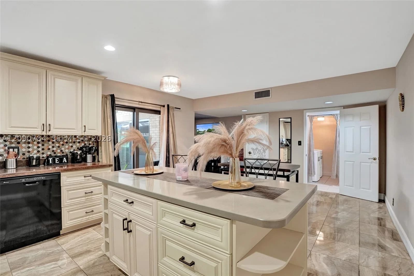 2+1 Townhouse — 8108 23rd Ct #26B, North Lauderdale, FL 33068