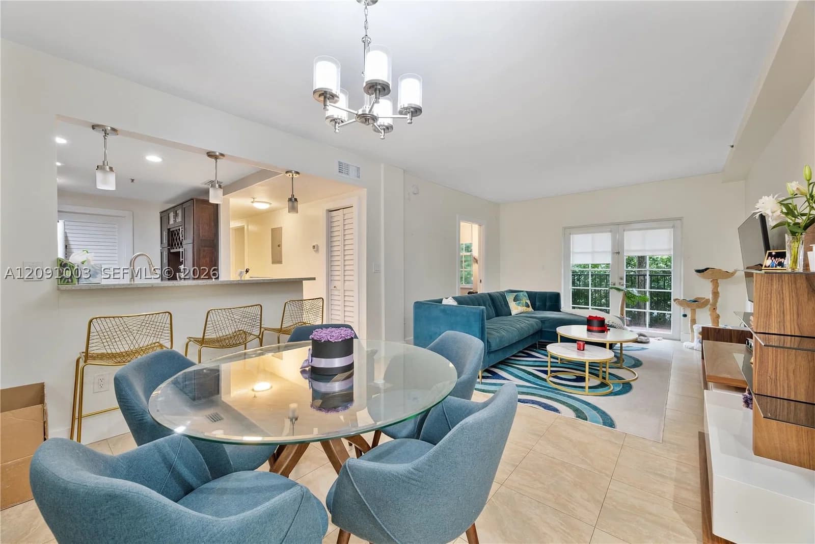 3-bedroom Condo — 323 Navarre Ave #101, Coral Gables, FL 33134