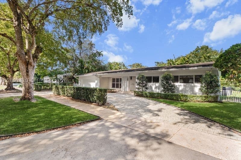 3-bedroom Single-Family Home — 1021 Matanzas Ave, Coral Gables, FL 33146