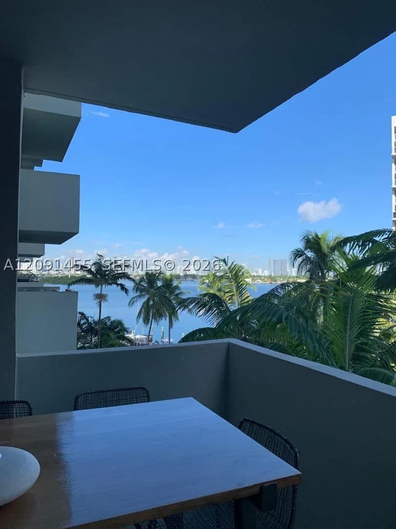 2-bedroom Condo — 1500 Bay Rd #546S, Miami Beach, FL 33139