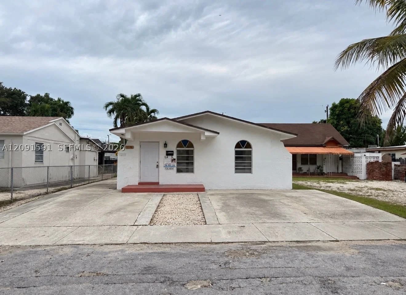 2-bedroom Property — 3216 25th Ter #3216, Miami, FL 33133