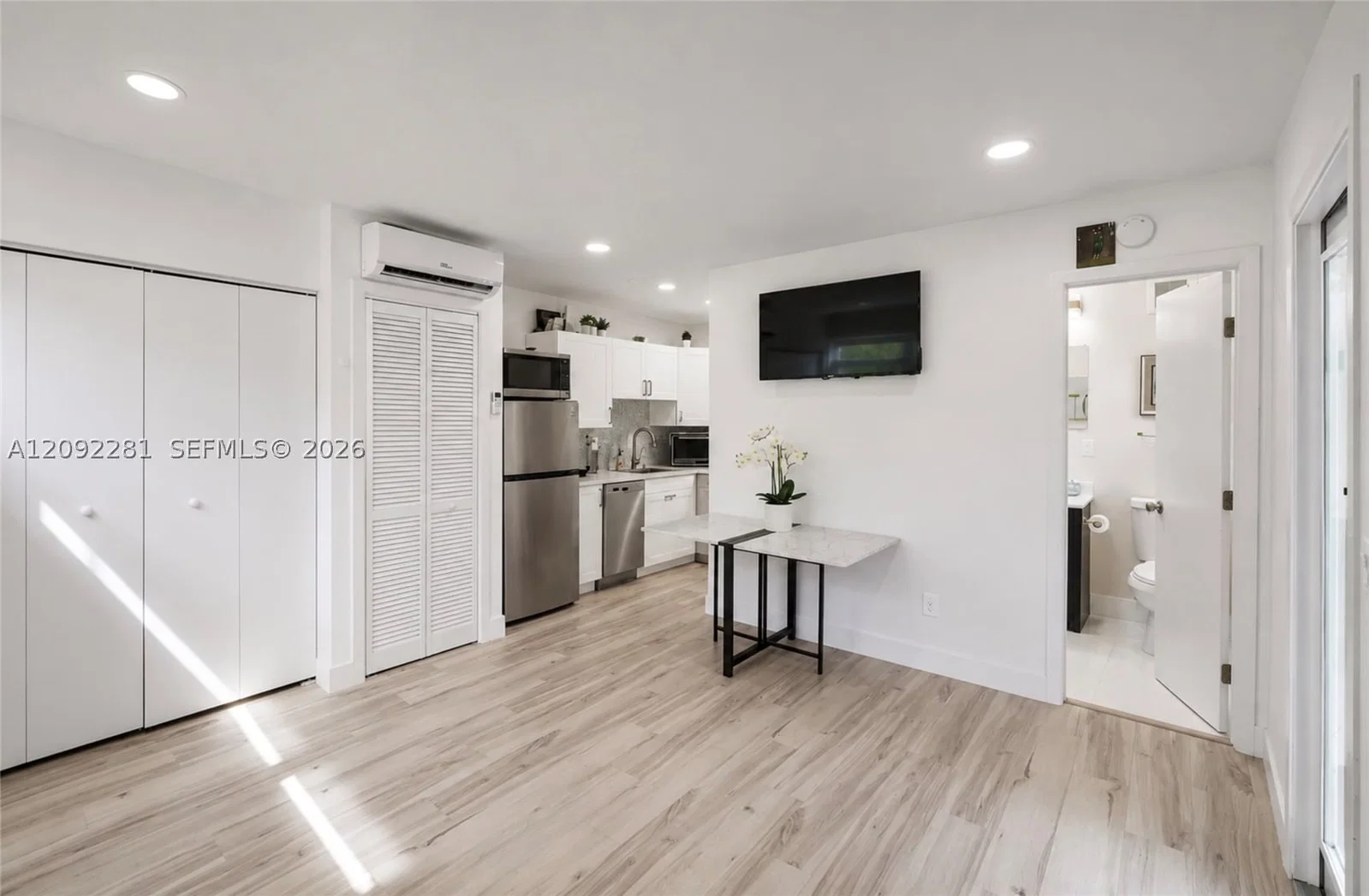 Single-Family Home — 1125 Almeria Ave #Cottage, Coral Gables, FL 33134