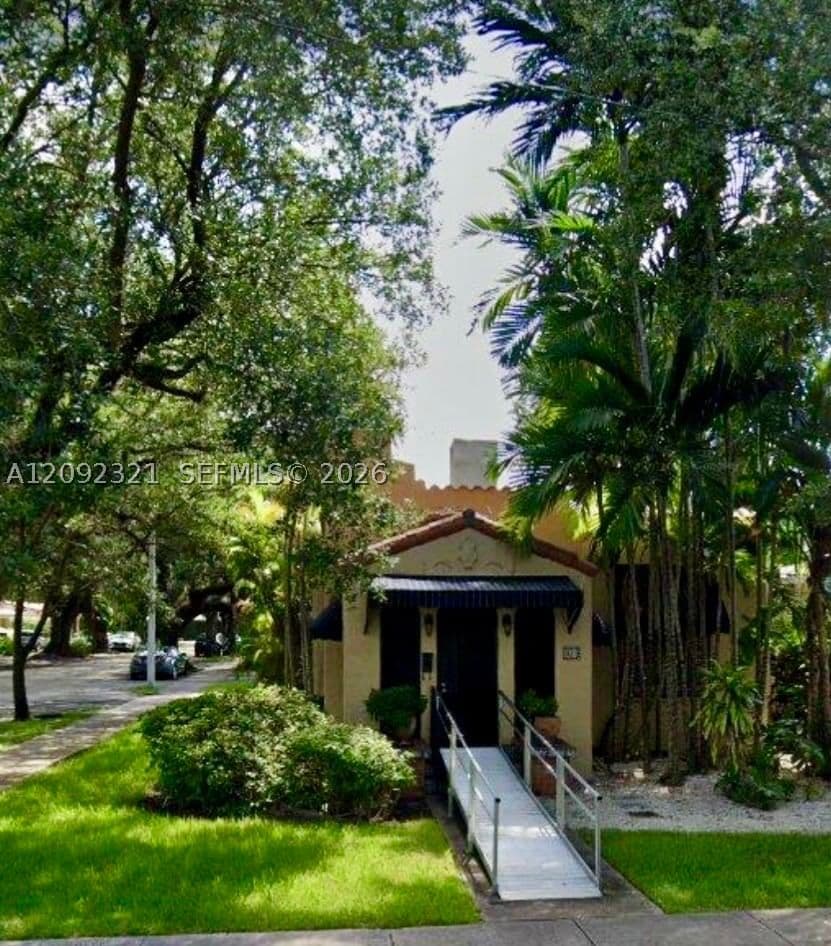 3-bedroom Single-Family Home — 825 Madrid St, Coral Gables, FL 33134