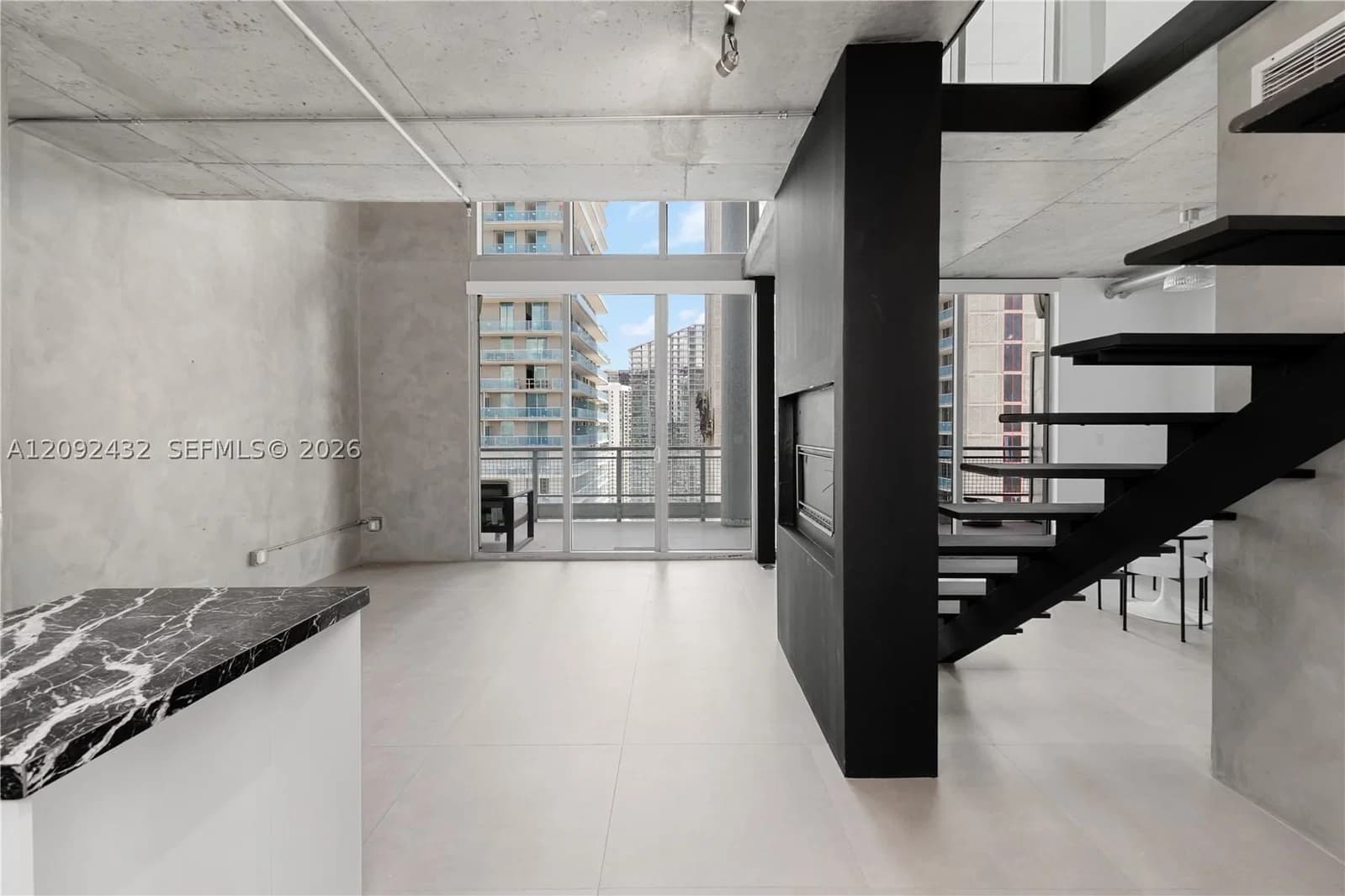 2+1 Condo — 690 1st Ct #PHII12, Miami, FL 33130