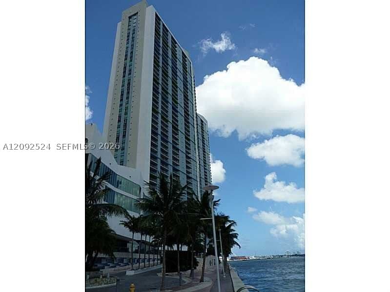 2+1 Condo — 335 BISCAYNE BL #4200, Miami, FL 33131