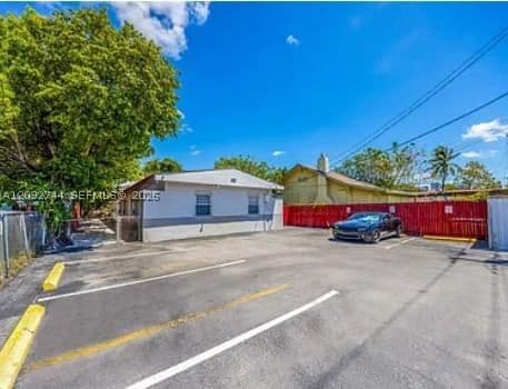 1-bedroom Apartment — 669 28th St #6, Miami, FL 33127
