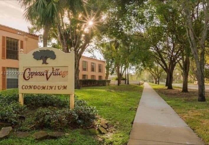 2-bedroom Apartment — 7204 Fairway Dr #I21, Miami Lakes, FL 33014
