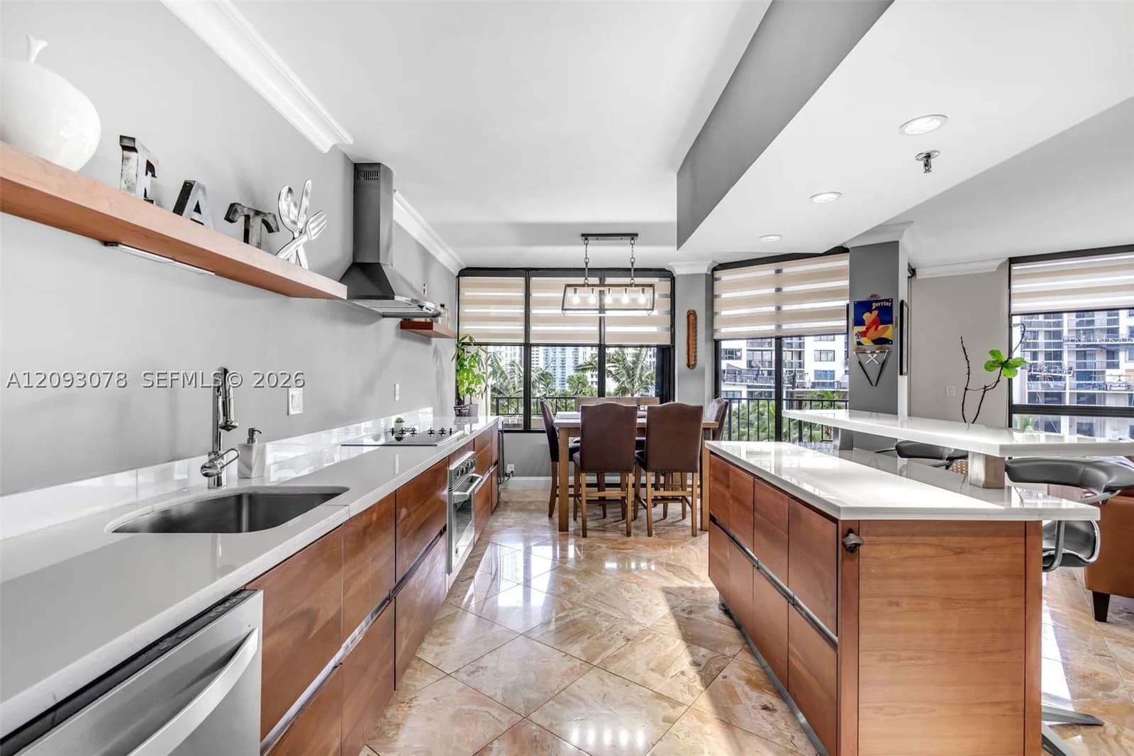 2-bedroom Condo — 520 Brickell Key Dr #A700, Miami, FL 33131