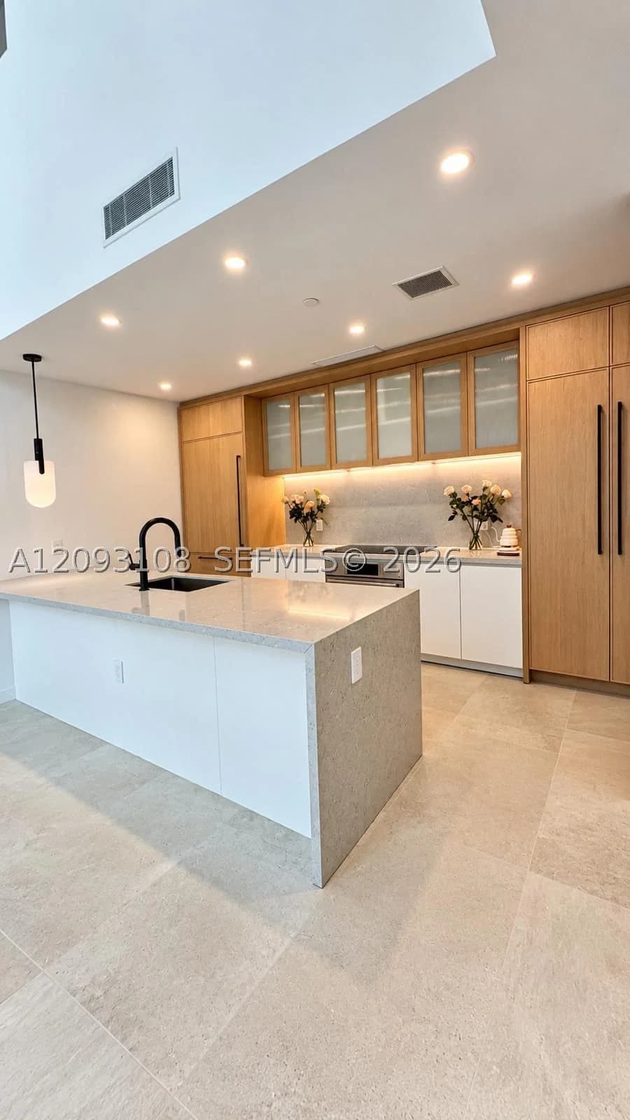 2-bedroom Villa — 2200 Brickell Ave #GV11, Miami, FL 33129