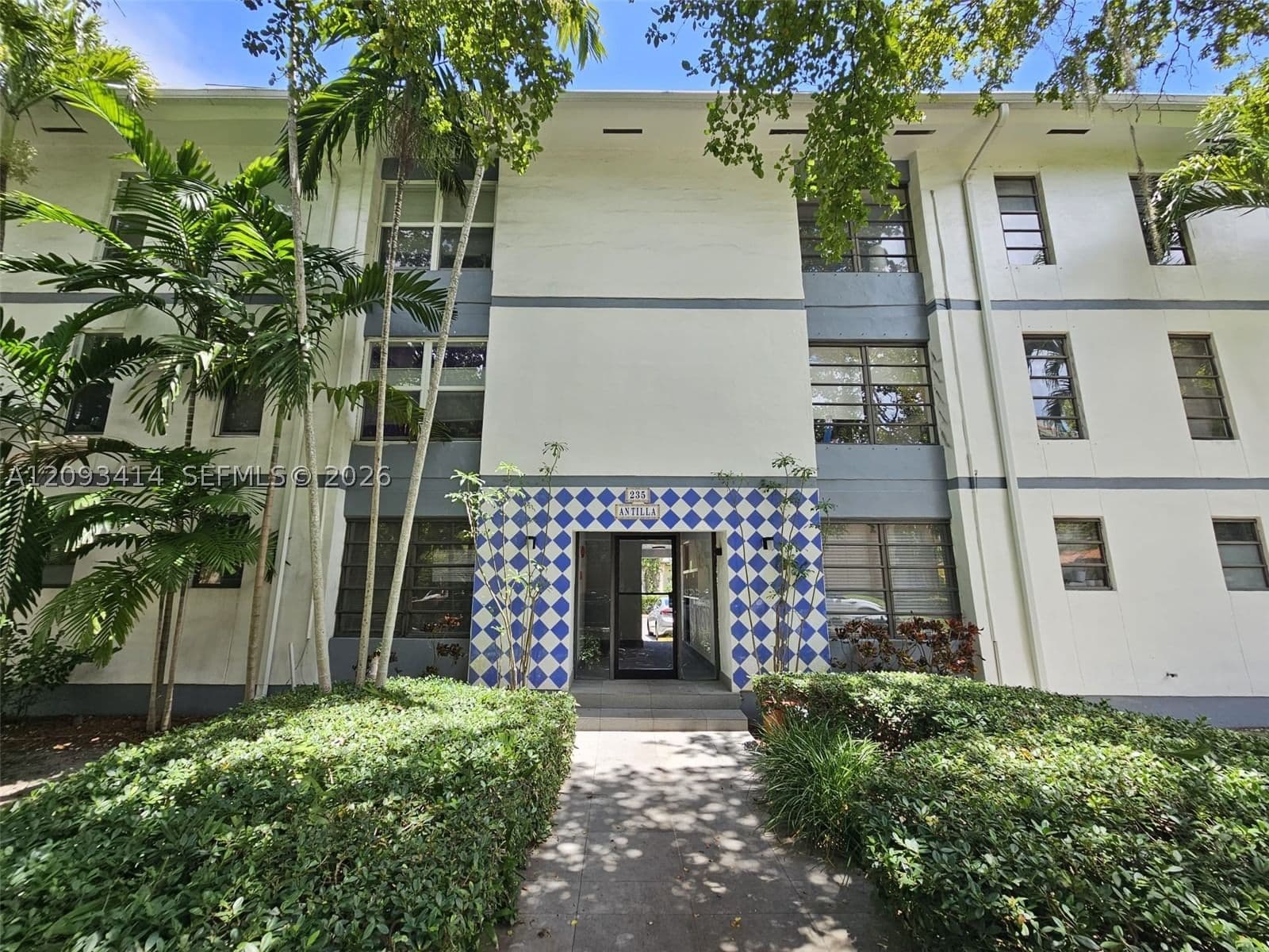 2-bedroom Condo — 235 Antilla Ave #1, Coral Gables, FL 33134