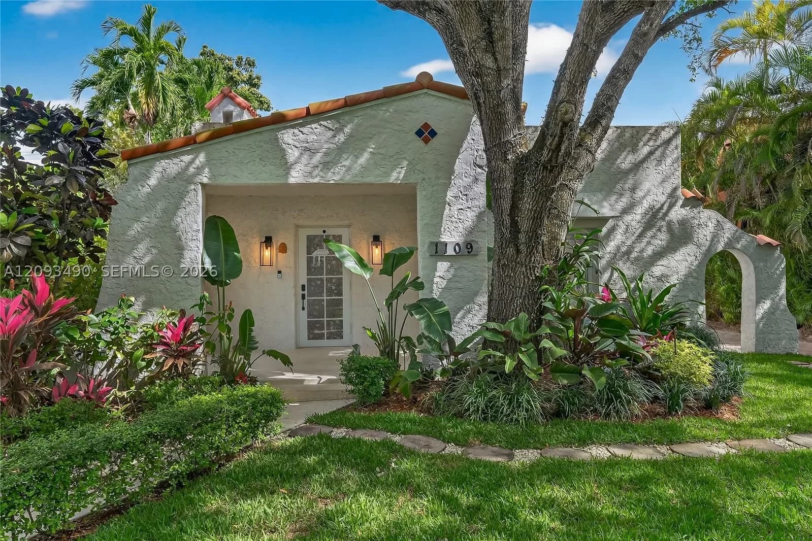 3-bedroom Single-Family Home — 1109 Almeria Ave, Coral Gables, FL 33134