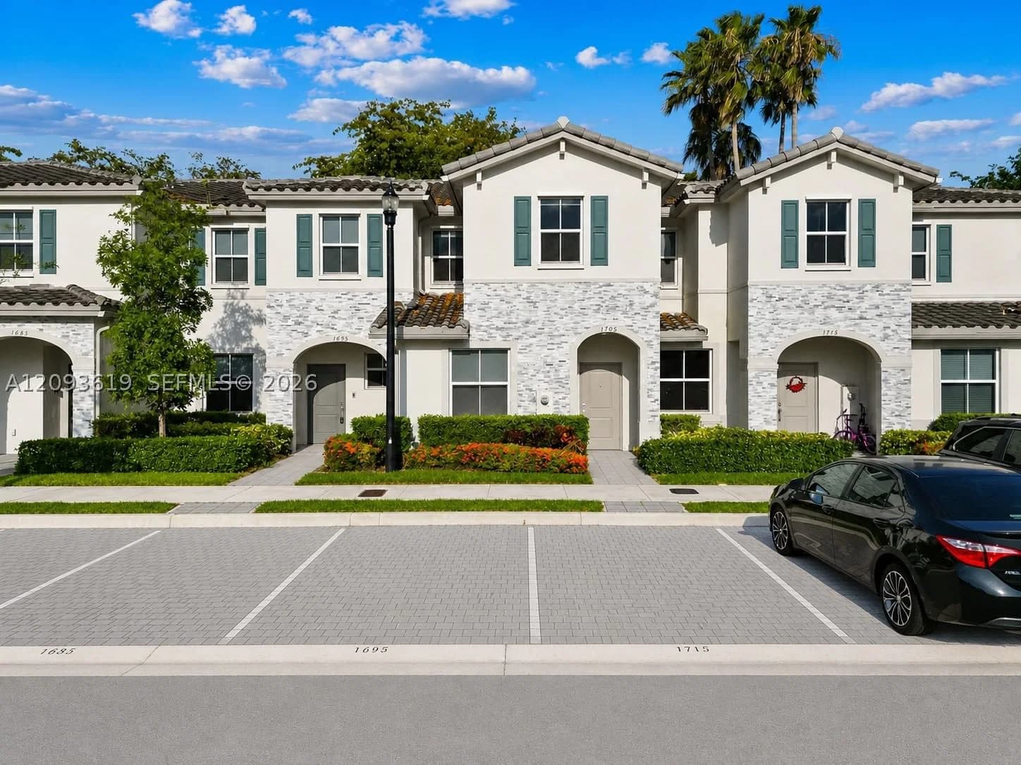 3-bedroom Townhouse — 1705 27th Rd, Homestead, FL 33035