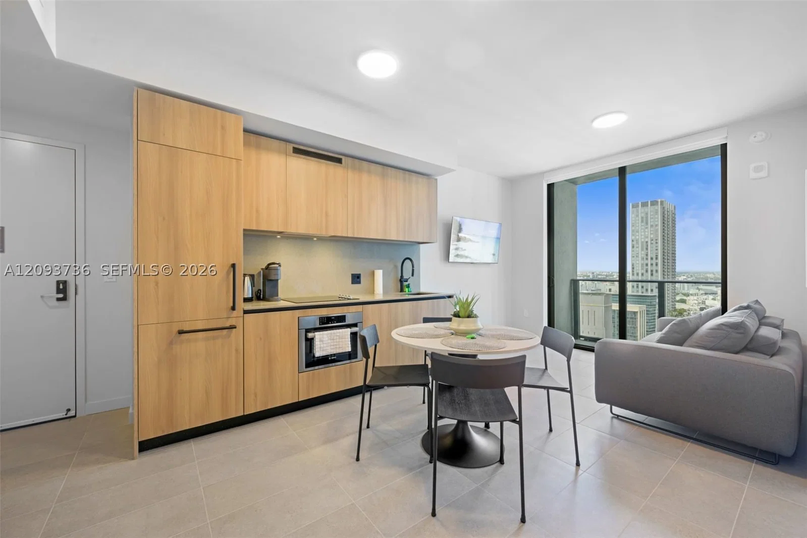 1-bedroom Condo — 121 5th St #3006, Miami, FL 33132