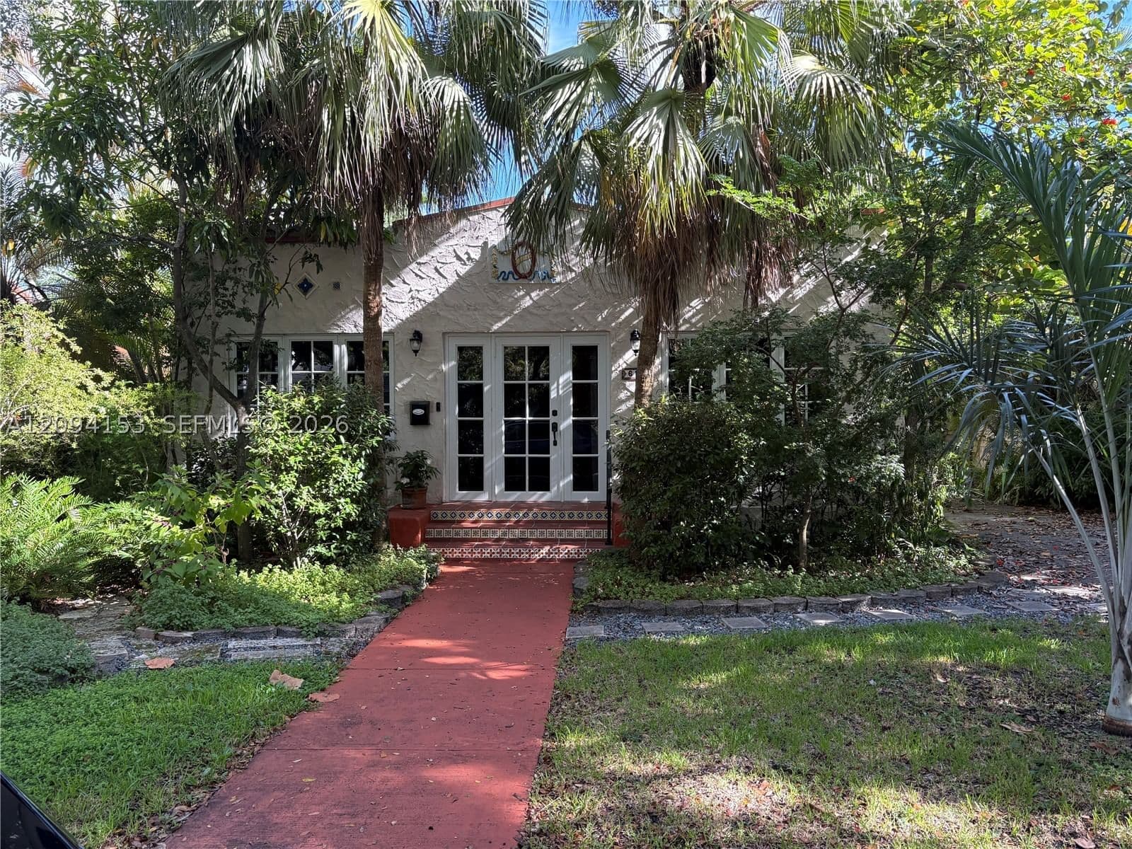 3+1 Müstakil ev — 613 Navarre Ave, Coral Gables, FL 33134