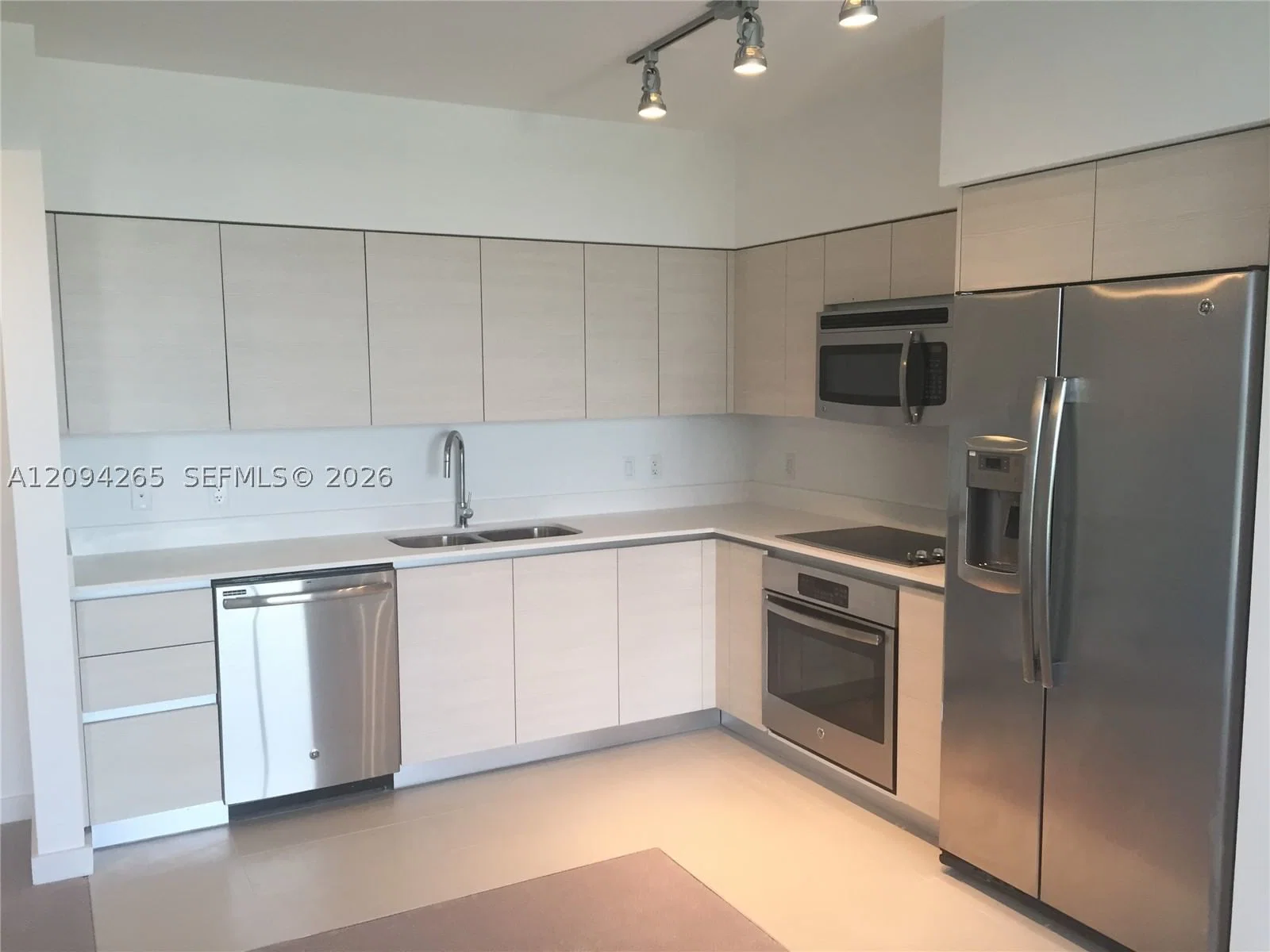 1-bedroom Condo — 4250 Biscayne Blvd #1211, Miami, FL 33137
