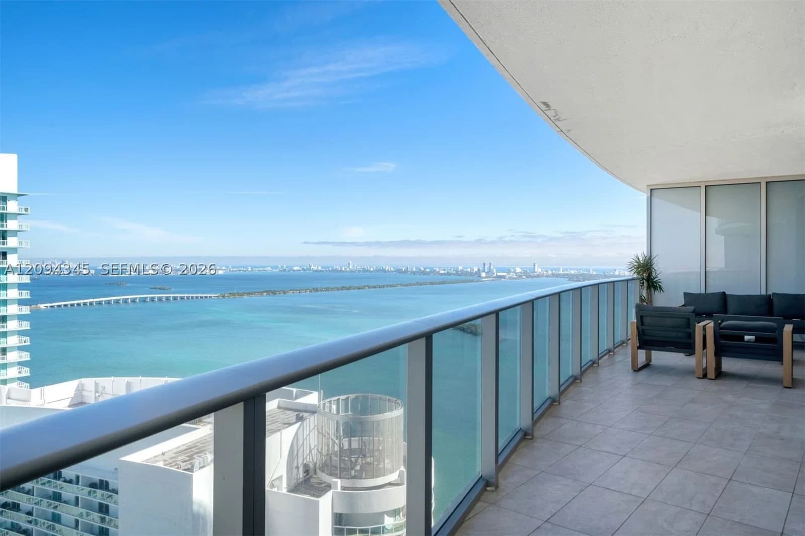ARIA ON THE BAY CONDO — ilan fotoğrafı
