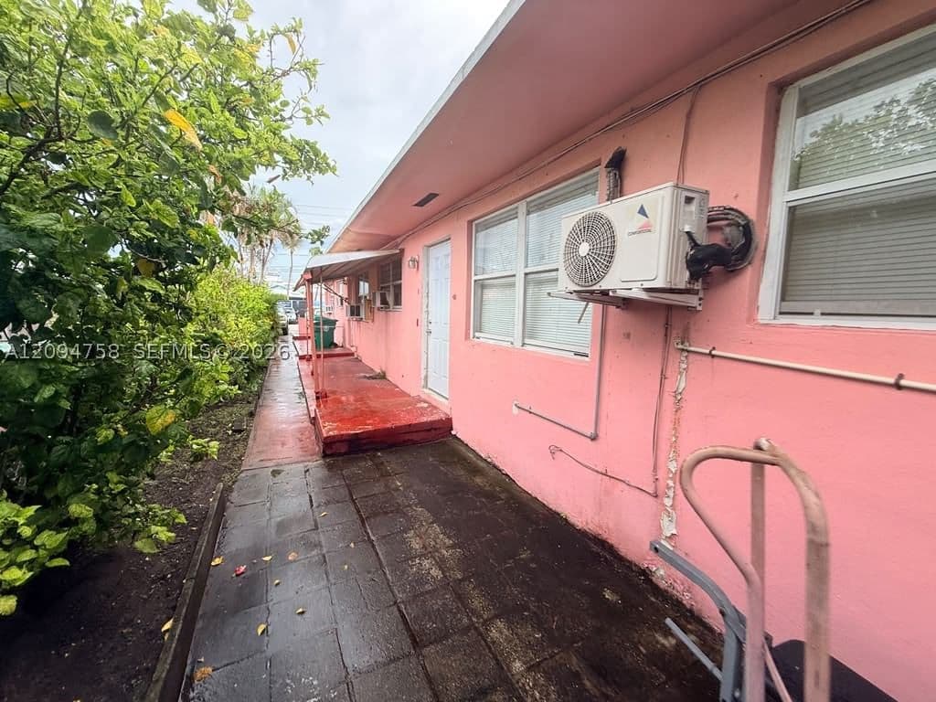 2-bedroom Property — 3070 20th St #2, Miami, FL 33142