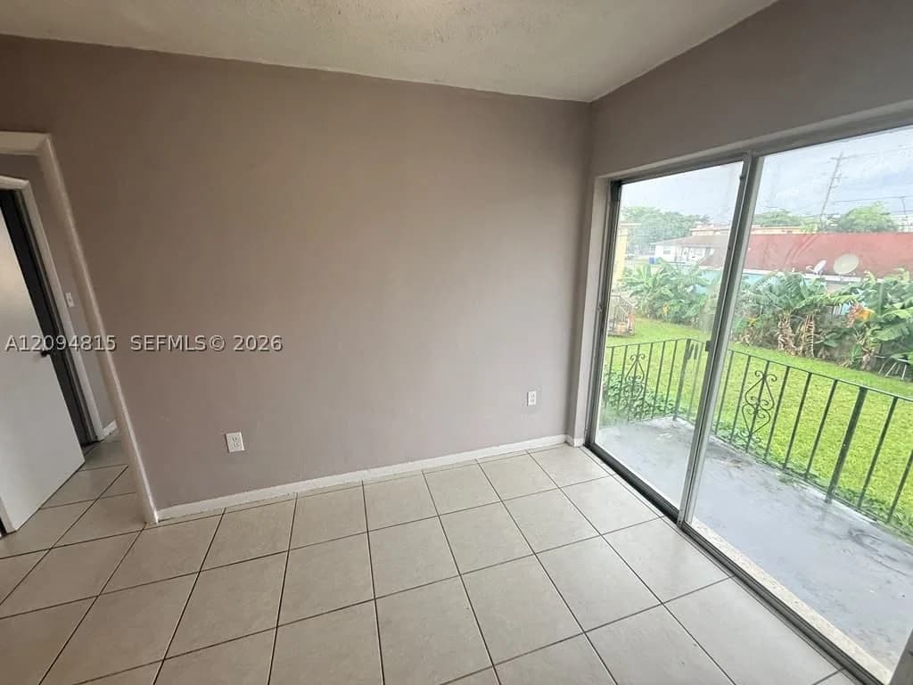 1-bedroom Property — 3130 21st Ct #10, Miami, FL 33142