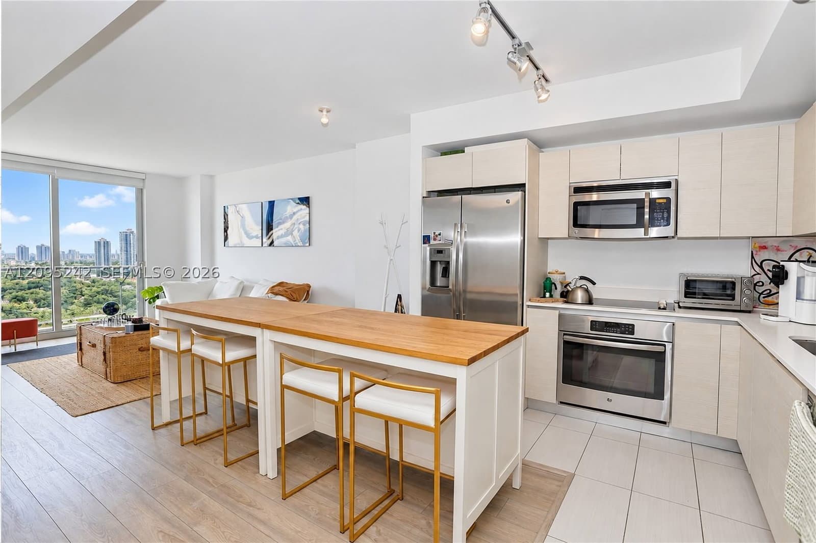 1+1 Condo — 4250 Biscayne Blvd #1512, Miami, FL 33137