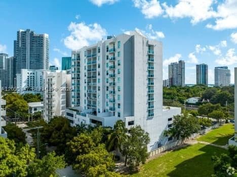 2+1 Condo — 1723 2nd Ave #809, Miami, FL 33129