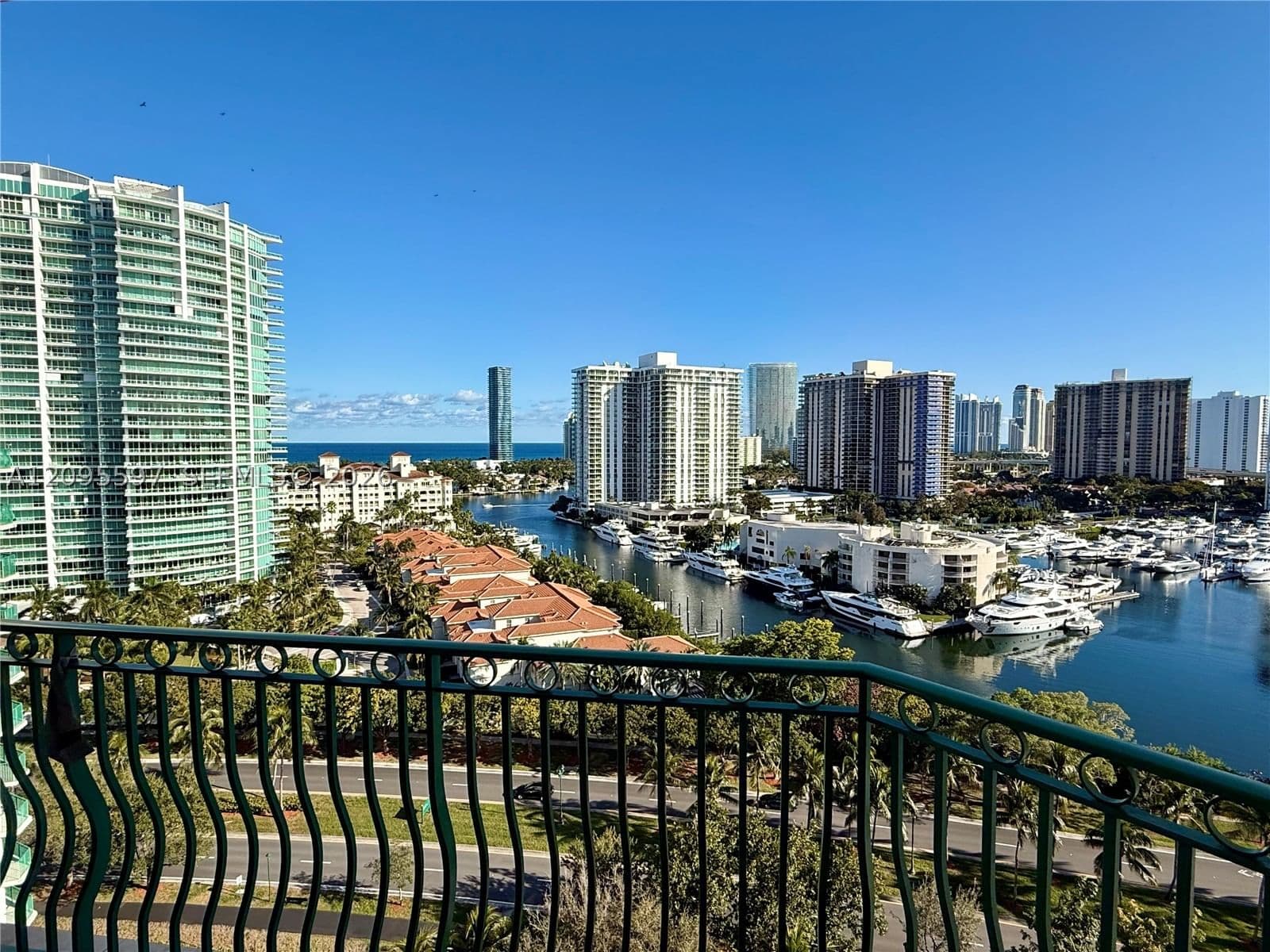 3+1 Condo — 19900 Country Club Dr #TS03, Aventura, FL 33180