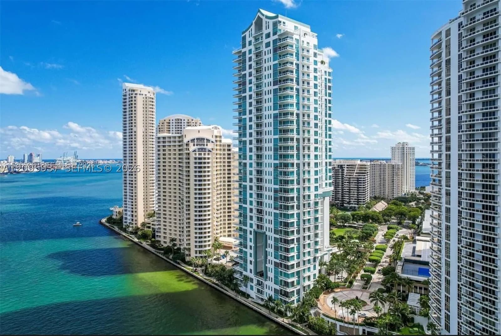 3-bedroom Condo — 900 Brickell Key Blvd #1901, Miami, FL 33131